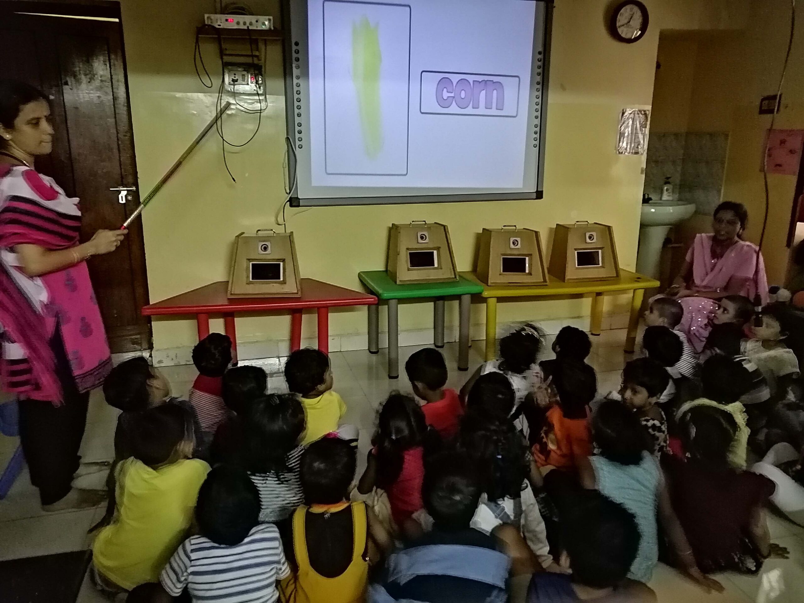 Gallery Chennai Montessori Teacher Training   Smart Board Scaled 